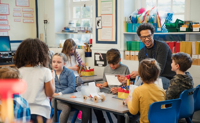 Elementary class with their teacher | Early Intervention Studies | UTEP Connect