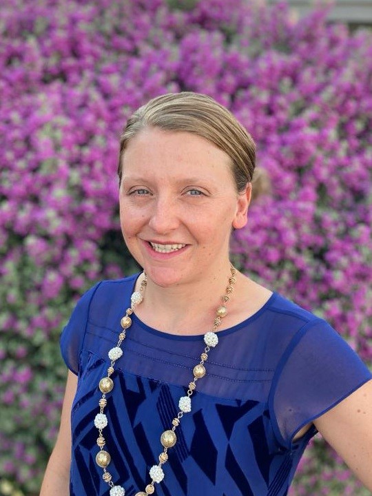 HECKERT_CARINA_authorphoto-2024.jpg